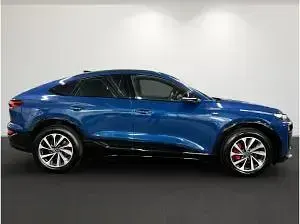Gebraucht Audi Q6 e-tron 225 kW (306 PS) 2025 Blau (ascariblau metallic) SUV