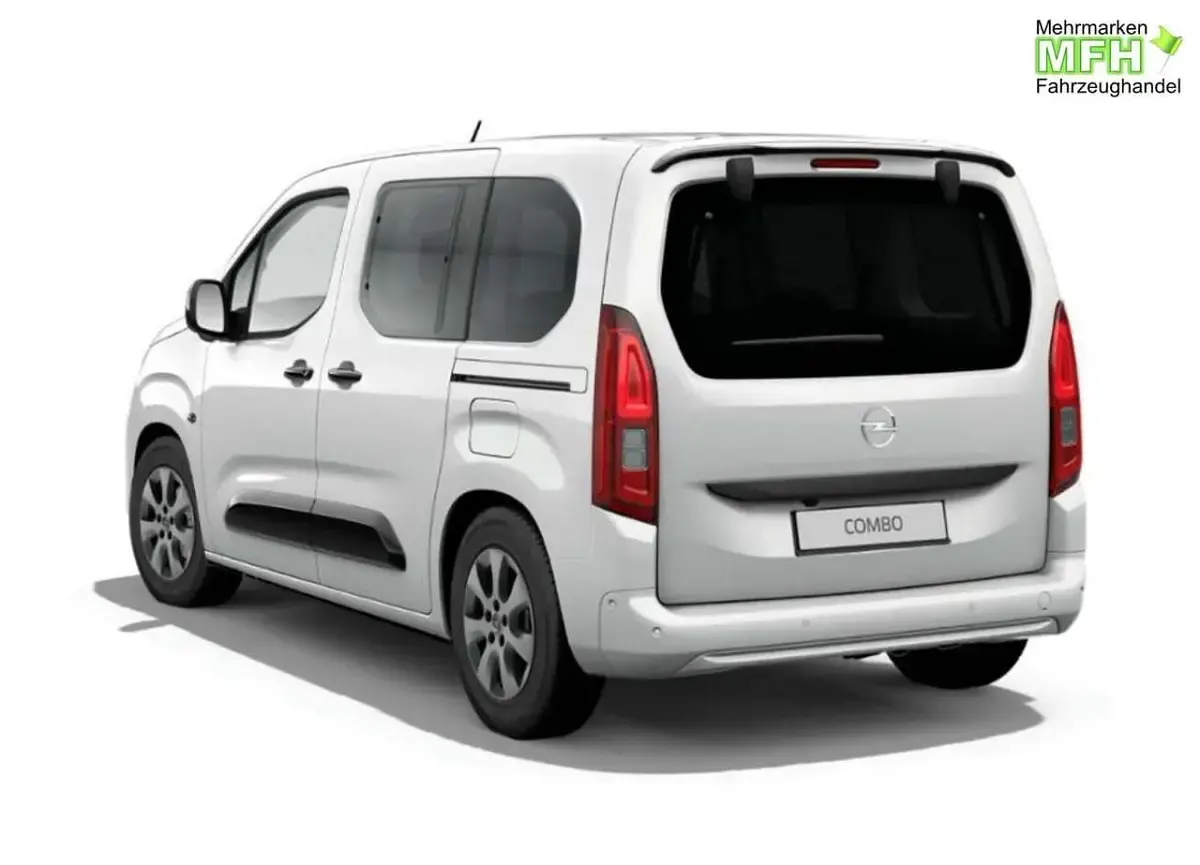 Nowe Opel Combo 131 KM (96 kW) 2026 Biały Minivan