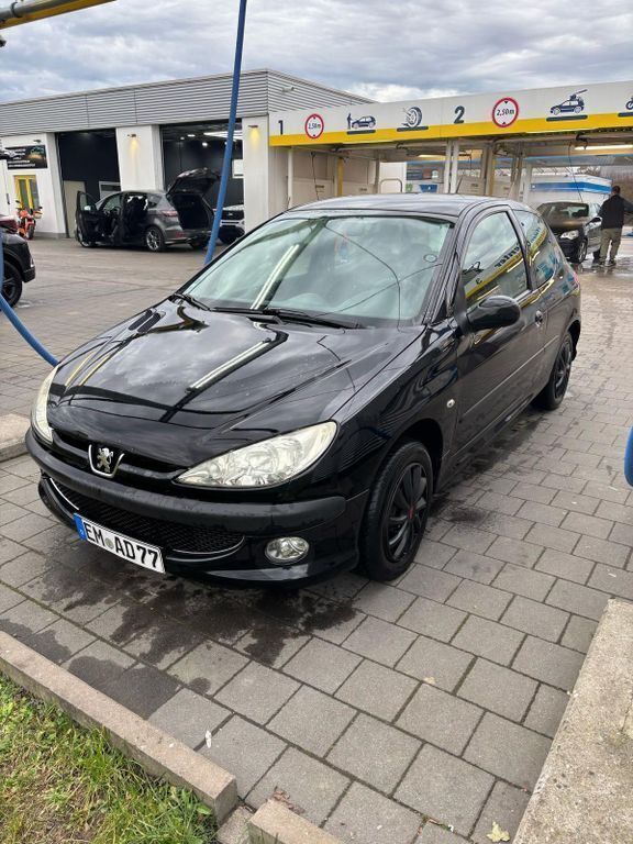 Schwarz Gebraucht 2009 Peugeot 206 Limousine | 1.000 € (Fairer Preis) - Bild 1/4