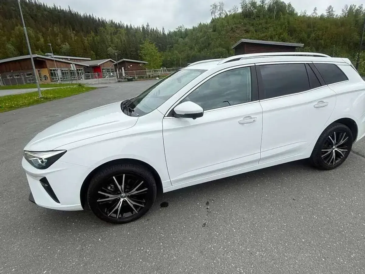 Gebraucht MG MG5 EV Luxury 114 kW (156 PS) 2024 Weiß Kombi