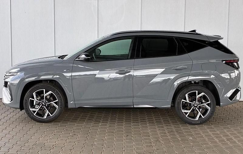 Grau Neu 2025 Hyundai Tucson N Line SUV | 42.990 € (Etwas zu teuer) - Bild 1/4