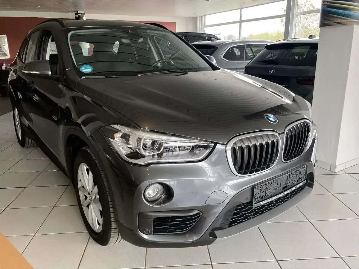 Gebraucht BMW X1 Advantage 140 PS (102 kW) 2017 Grau SUV