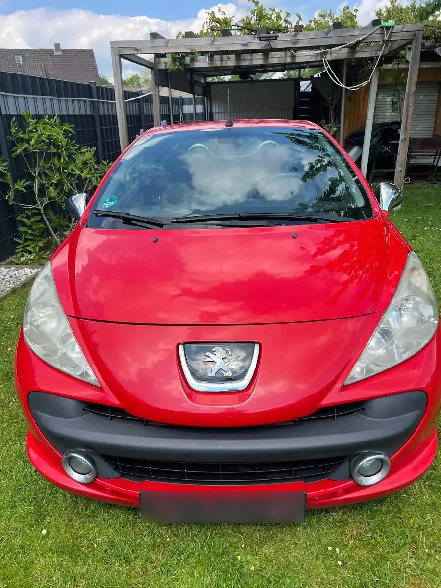 Gebraucht Peugeot 207 CC 109 PS (80 kW) 2008 Rot Cabrio