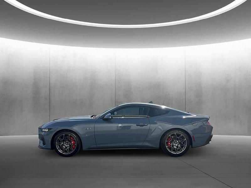 Neu Ford Mustang GT Fastback 446 PS (328 kW) 2026 Vapor blue/whisper blue Coupé