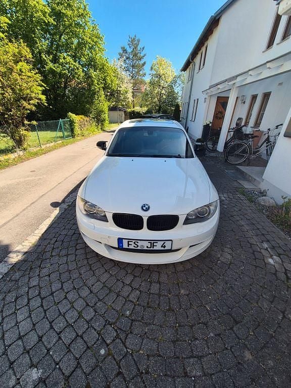 Second-hand BMW 130 Performance 258 CP (189 kW) 2010 Alb Hatchback