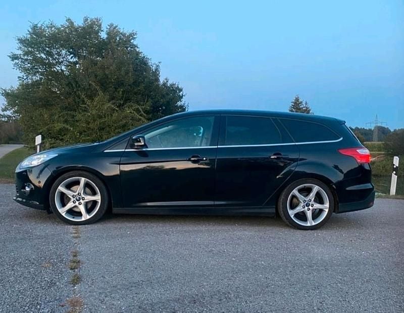 Gebraucht Ford Focus 150 PS (110 kW) 2012 Schwarz Kombi