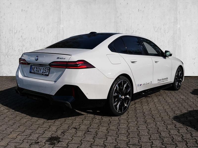 Gebraucht BMW 540 M Sport 303 PS (222 kW) 2025 Weiß Limousine