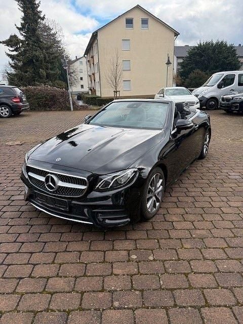 Gebraucht Mercedes E350 299 PS (219 kW) 2018 Schwarz Cabrio