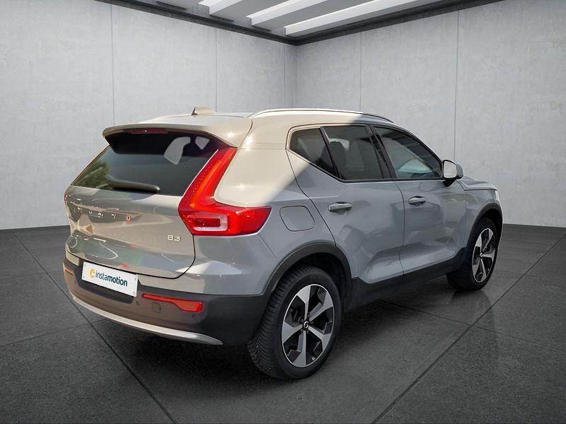 Gebraucht Volvo XC40 Core 163 PS (119 kW) 2024 Grün SUV
