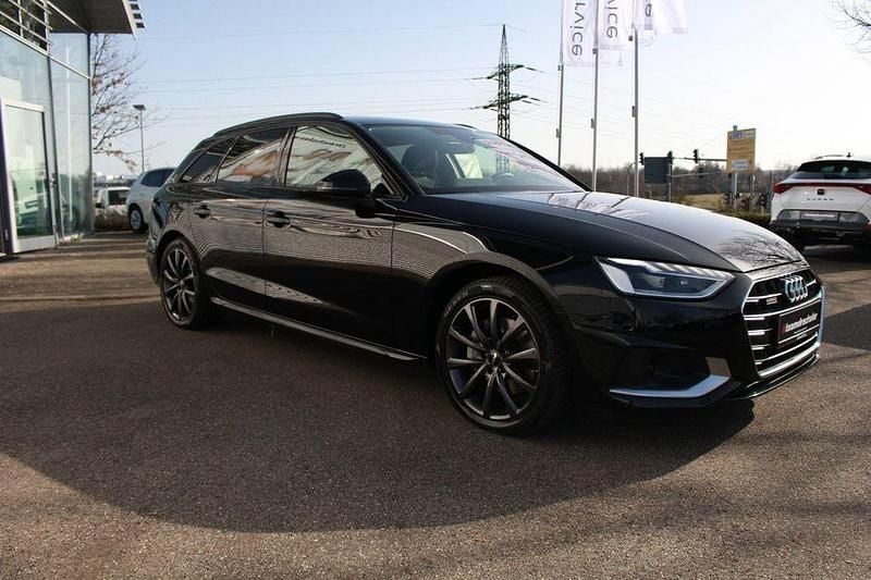 Gebraucht Audi A4 Advanced 204 PS (150 kW) 2022 Schwarz Kombi