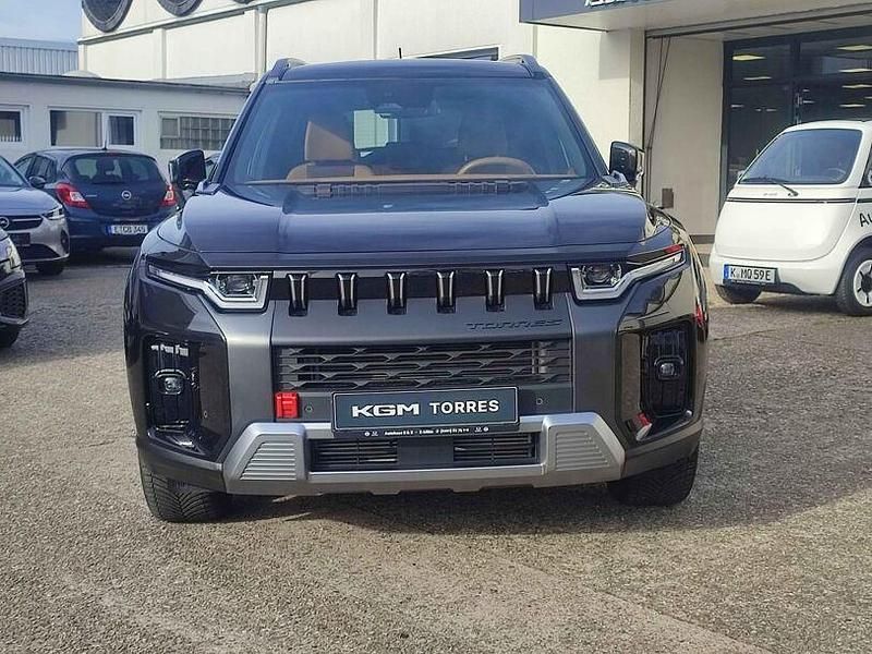 Schwarz Gebraucht 2024 Ssangyong (KGM) Torres SUV | 29.900 € (Etwas zu teuer) - Bild 1/4