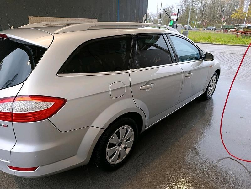 Gebraucht Ford Mondeo Titanium S 175 PS (128 kW) 2010 Silber Kombi