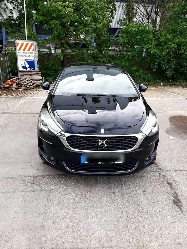 Gebraucht DS Automobiles DS5 180 PS (132 kW) 2016 Schwarz Kleinwagen