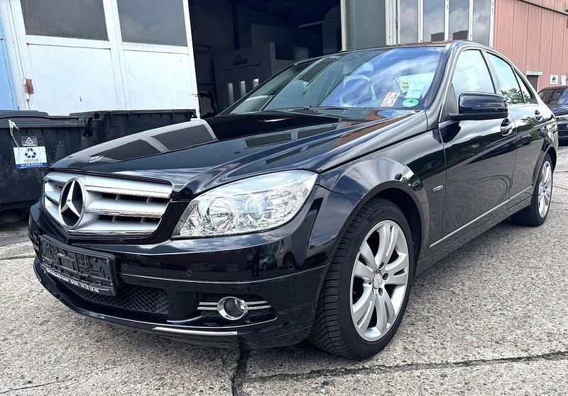Schwarz Gebraucht 2009 Mercedes C180 Limousine | 3.999 € (Superpreis) - Bild 1/4
