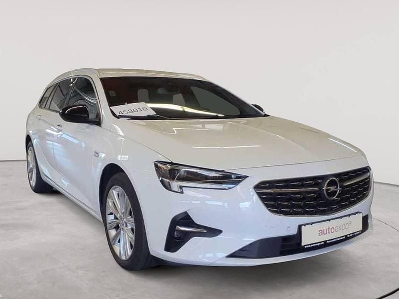Schneeweiß Gebraucht 2021 Opel Insignia Business Elegance Kombi | 18.590 € (Guter Preis) - Bild 1/4