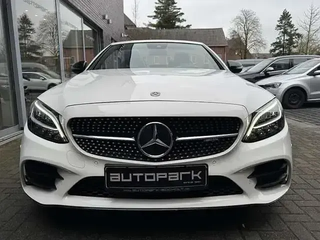 Gebraucht Mercedes C220 AMG line 194 PS (142 kW) 2019 Weiß Cabrio