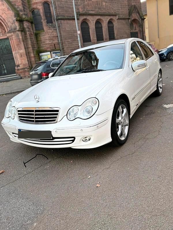 Gebraucht Mercedes C230 174 PS (127 kW) 2004 Weiß Limousine