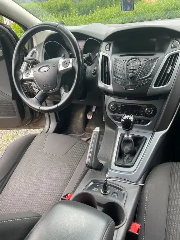 Gebraucht Ford Focus Titanium 116 PS (85 kW) 2013 Schwarz Kombi