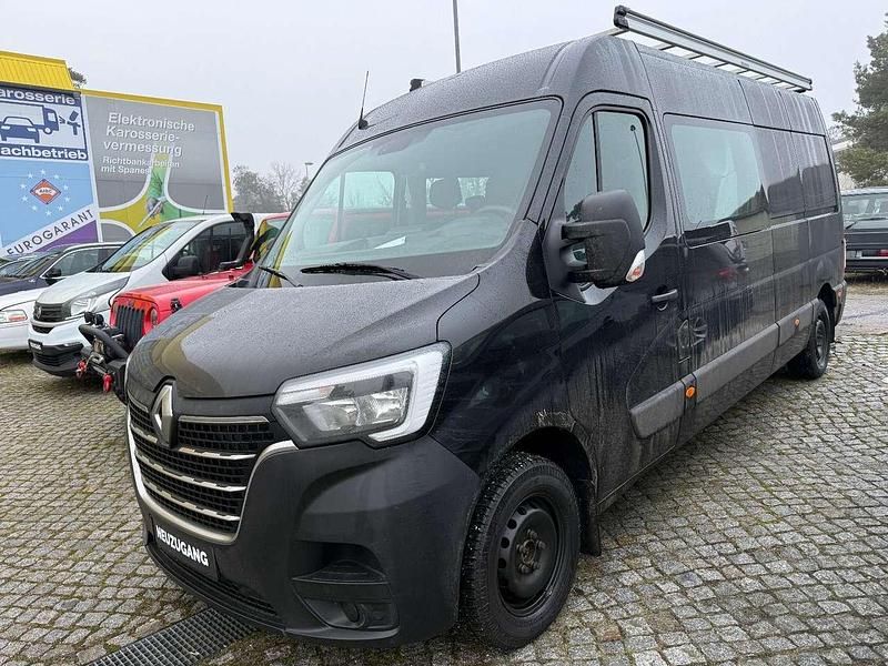 Schwarz Gebraucht 2023 Renault Master Limousine | 33.999 € - Bild 1/3