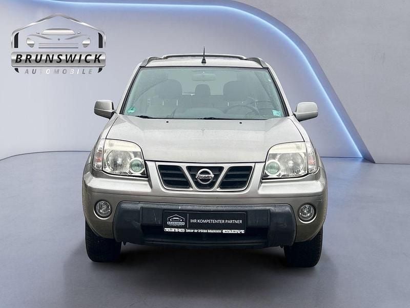 Grau Gebraucht 2002 Nissan X-Trail Comfort SUV | 3.950 € (Fairer Preis) - Bild 1/4