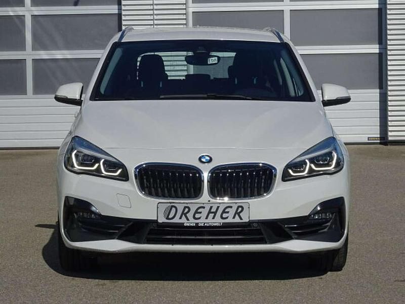 Gebraucht BMW 220 Active Tourer Sport Line 192 PS (141 kW) 2018 Mineralweiss Van / Kleinbus