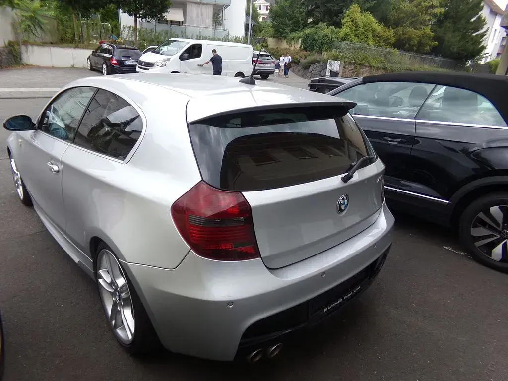 Gebraucht BMW 123 Performance 204 PS (150 kW) 2009 Silber Kleinwagen