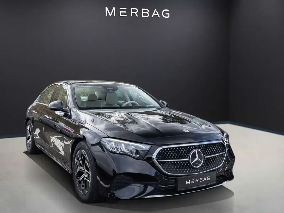 Gebraucht Mercedes E200 Advanced 204 PS (150 kW) 2025 Schwarz Limousine