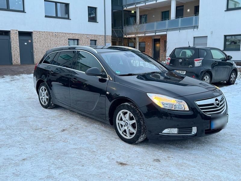 Schwarz Gebraucht 2013 Opel Insignia Kombi | 3.250 € (Superpreis) - Bild 1/4