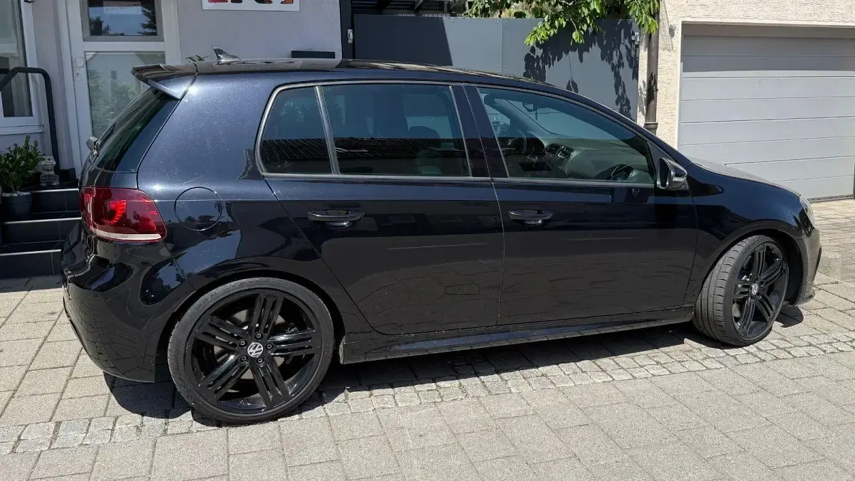 Gebraucht VW Golf VI R 271 PS (199 kW) 2010 Schwarz Kleinwagen