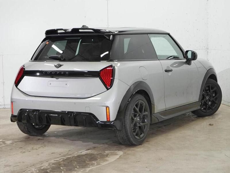 Second-hand Mini Cooper 114 kW (156 CP) 2025 Argintiu Hatchback