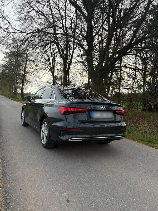 Używany Audi A3 Advanced Plus 150 KM (110 kW) 2022 Szary Sedan/Limuzyna