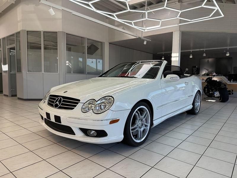 Weiß Gebraucht 2005 Mercedes CLK55 AMG AMG Cabrio | 36.555 € (Teuer) - Bild 1/4