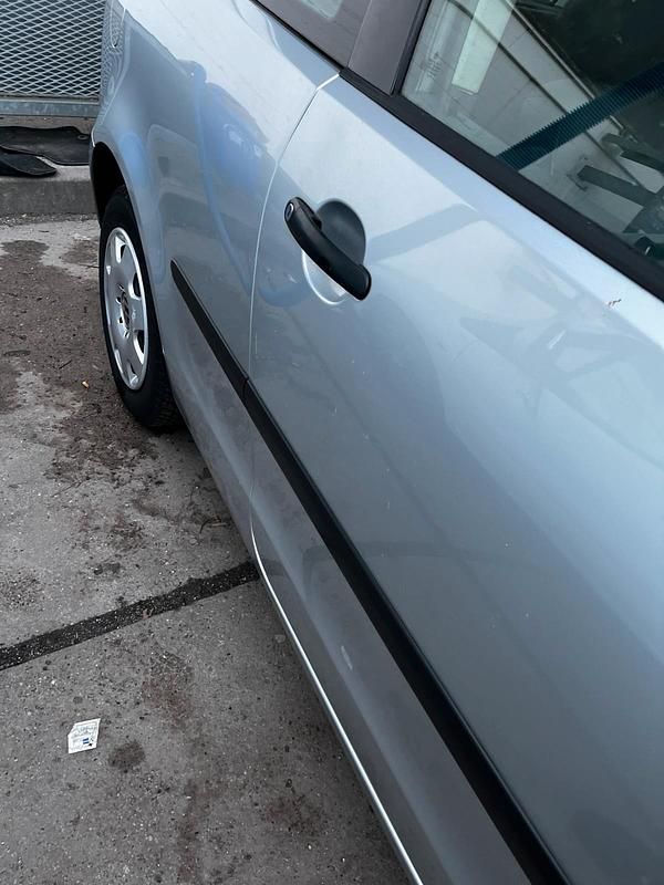 Gebraucht VW Polo 64 PS (47 kW) 2003 Grau Kleinwagen