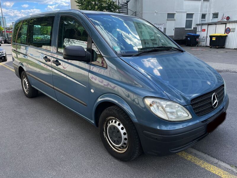Grau Gebraucht 2010 Mercedes Vito Van / Kleinbus | 9.300 € (Fairer Preis) - Bild 1/4