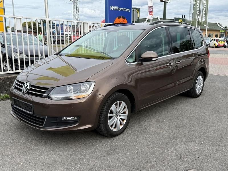 Braun Gebraucht 2012 VW Sharan Van / Kleinbus | 9.490 € (Superpreis) - Bild 1/4