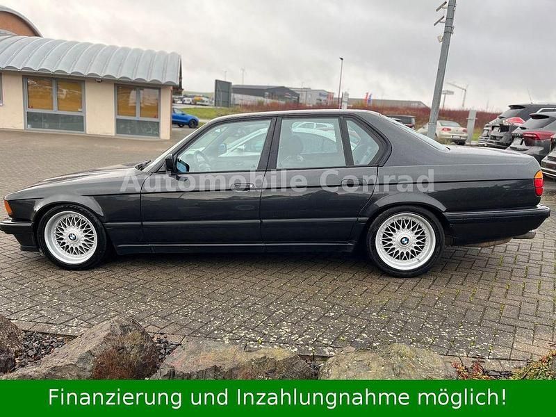 Gebraucht BMW 740 Performance 286 PS (210 kW) 1992 Schwarz Limousine