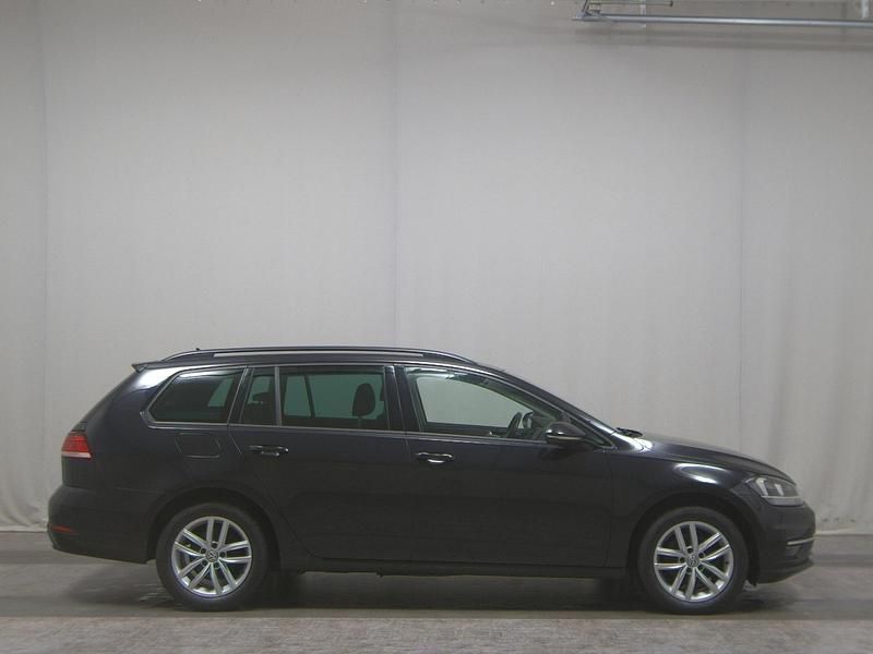Deep black perleffekt Gebraucht 2017 VW Golf VII Comfortline Kombi | 9.750 € (Superpreis) - Bild 1/4