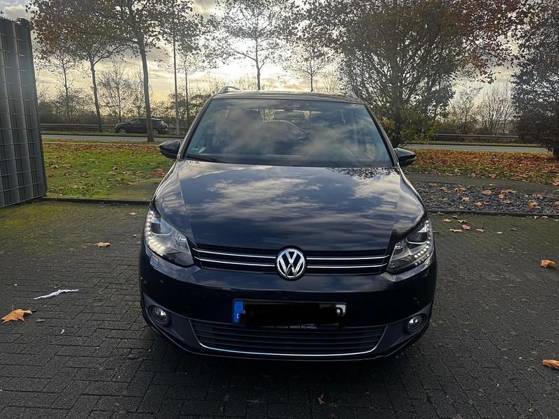 Gebraucht VW Touran 140 PS (102 kW) 2014 Schwarz Van / Kleinbus