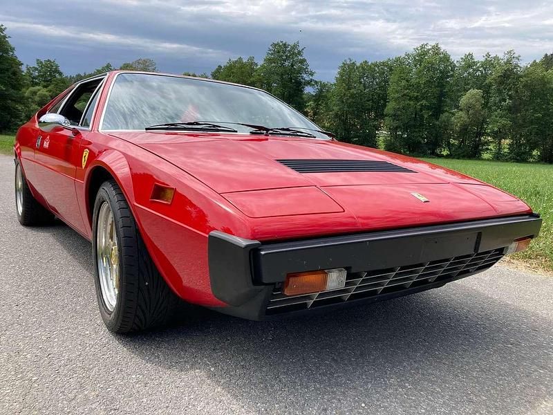 Rot Gebraucht 1978 Ferrari Dino GT4 Coupé | 69.900 € - Bild 1/4