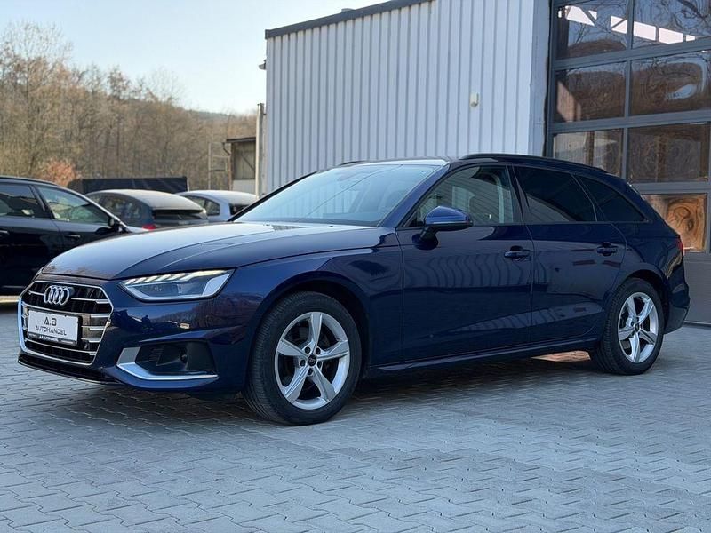 Gebraucht Audi A4 Advanced 163 PS (119 kW) 2023 Blau Kombi