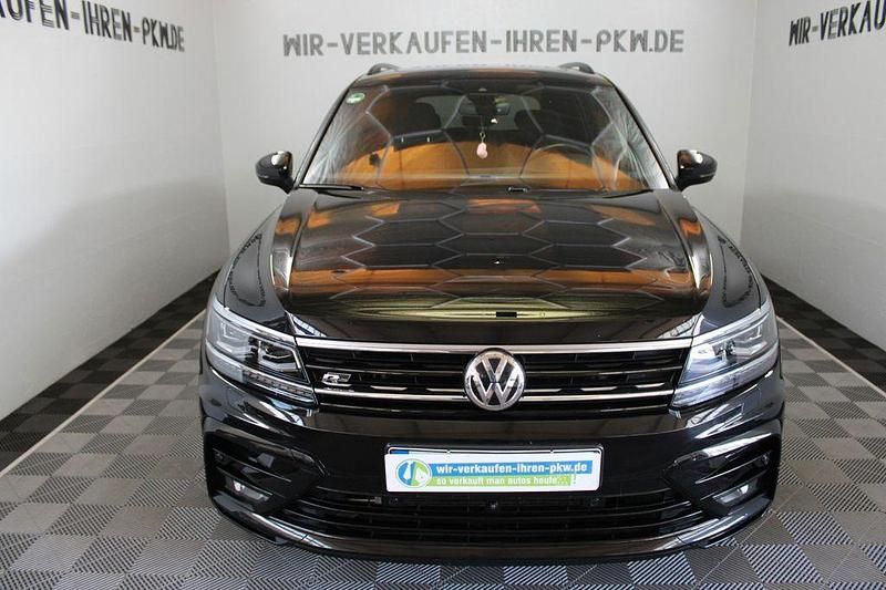 Schwarz Gebraucht 2019 VW Tiguan Allspace R-line SUV | 27.500 € (Fairer Preis) - Bild 1/4