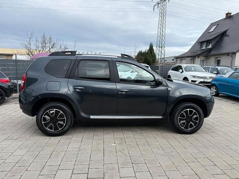 Gebraucht Dacia Duster Black Shadow 125 PS (91 kW) 2017 Grau SUV