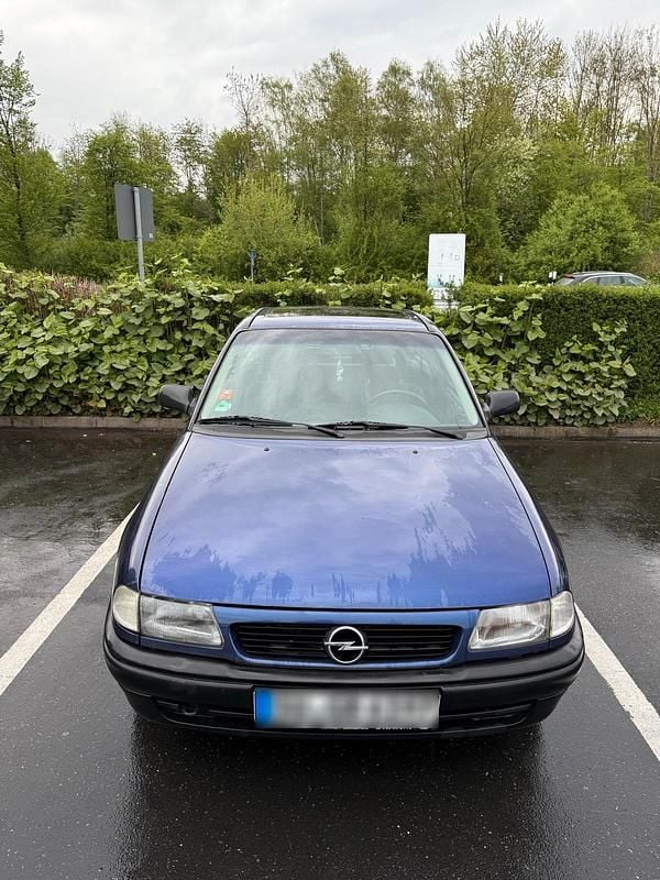 Second-hand Opel Astra 60 CP (44 kW) 1995 Albastru Coupe
