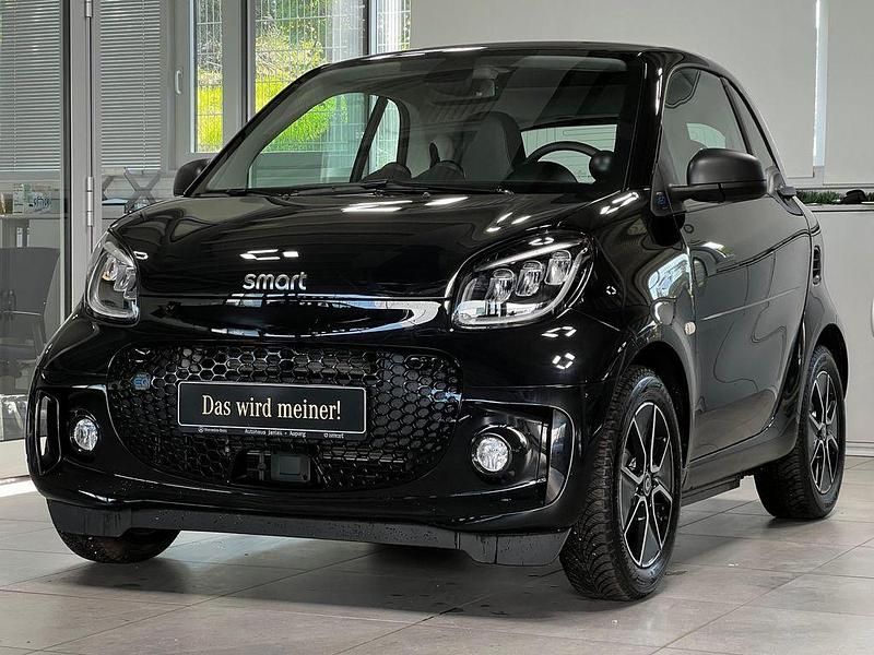 Schwarz Gebraucht 2024 Smart ForTwo Electric Drive Coupé | 17.370 € (Teuer) - Bild 1/3