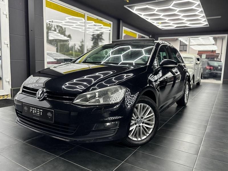 Schwarz Gebraucht 2014 VW Golf VII Cup Kleinwagen | 6.999 € (Fairer Preis) - Bild 1/4