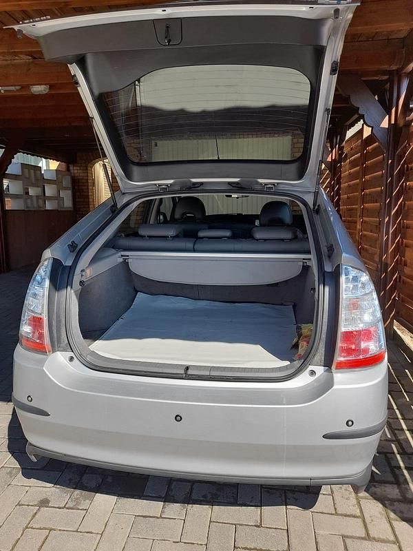 Gebraucht Toyota Prius 75 PS (55 kW) 2007 Silber Kleinwagen