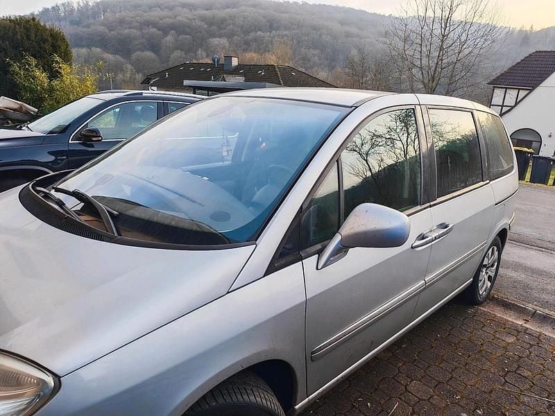 Silber Gebraucht 2010 Citroën C8 Van / Kleinbus | 3.900 € - Bild 1/4