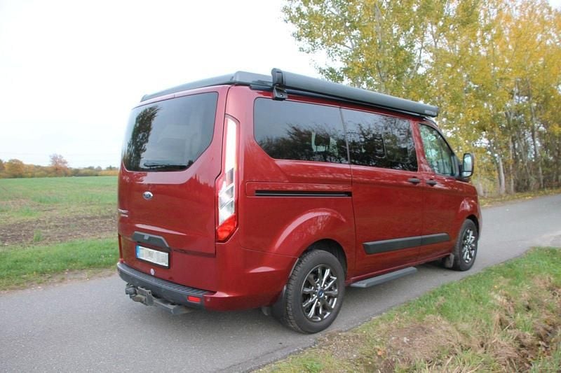 Gebraucht Ford Transit Nugget 185 PS (136 kW) 2021 Rot Van / Kleinbus