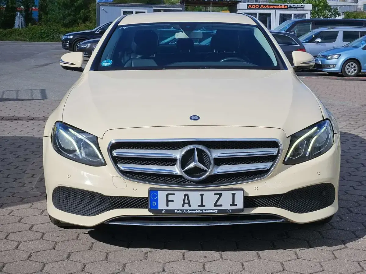 Gebraucht Mercedes E200 Avantgarde 160 PS (117 kW) 2017 Hellelfenbein  unilack Limousine