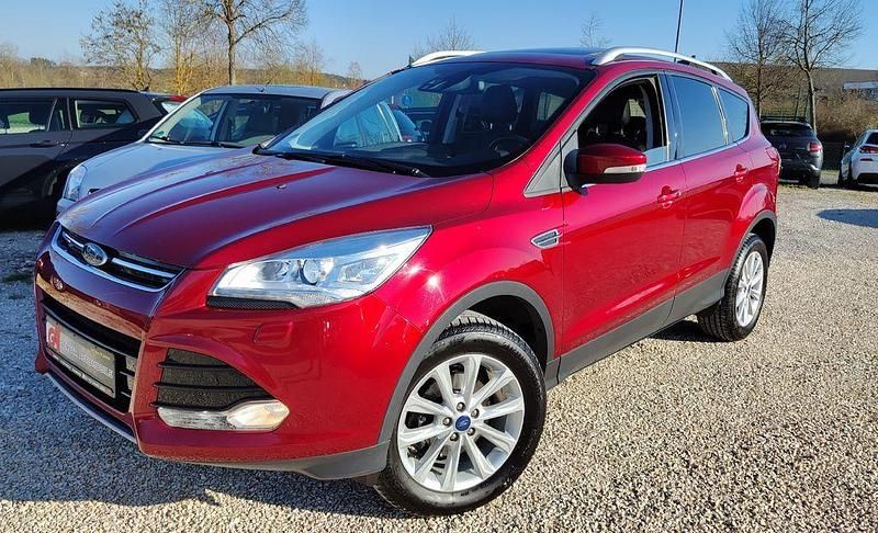 Rot Gebraucht 2016 Ford Kuga Titanium SUV | 10.700 € (Fairer Preis) - Bild 1/4